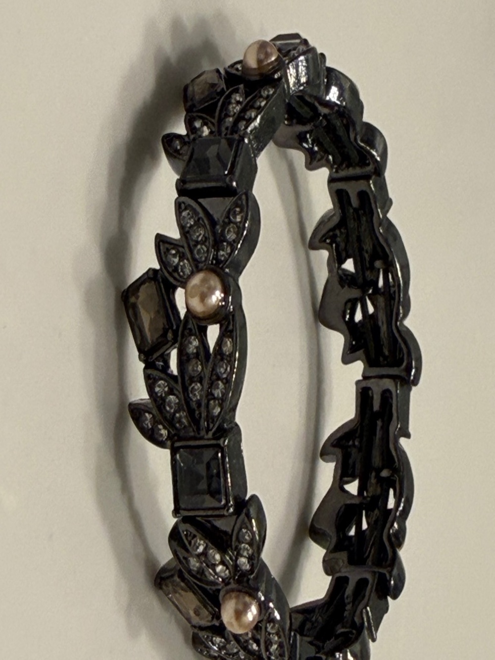 Vintage Gunmetal Black Rhinestone Crystal Pearl Flower Leaf Stretch Bracelet